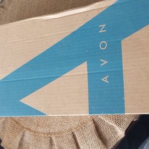 Brand new Avon handheld steamer